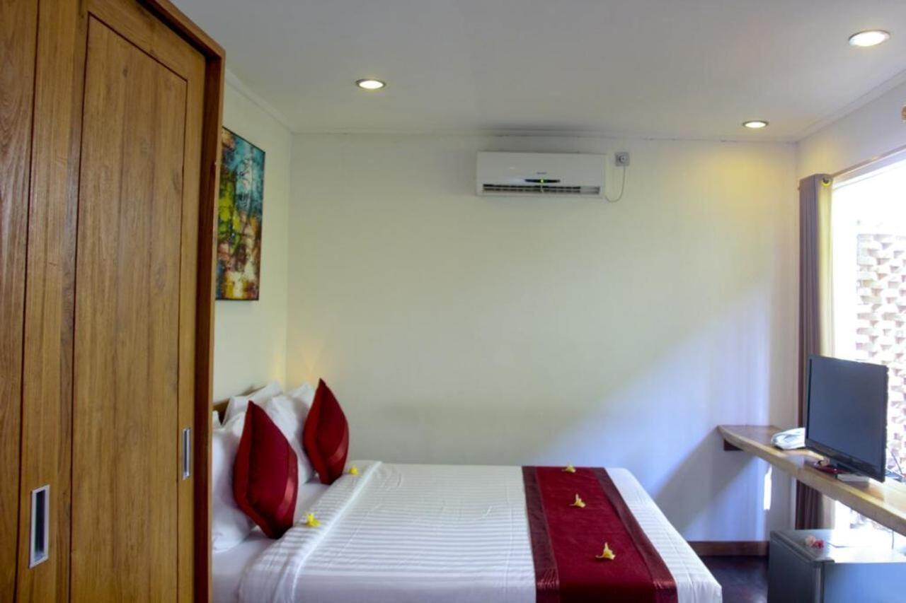 เดลู วิลลา แนด์ สวีท ซมีญะก์ Hotel เกอโรโบกัน ภายนอก รูปภาพ