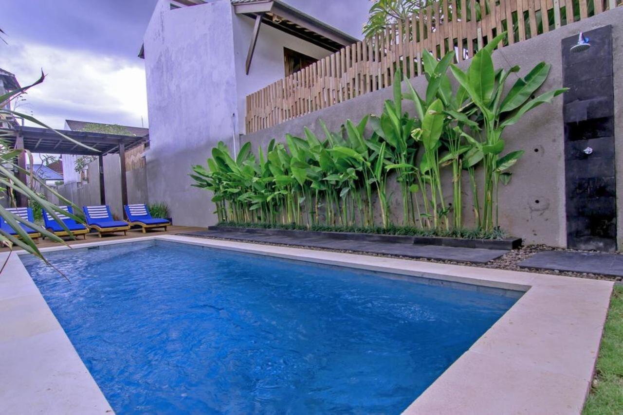 เดลู วิลลา แนด์ สวีท ซมีญะก์ Hotel เกอโรโบกัน ภายนอก รูปภาพ