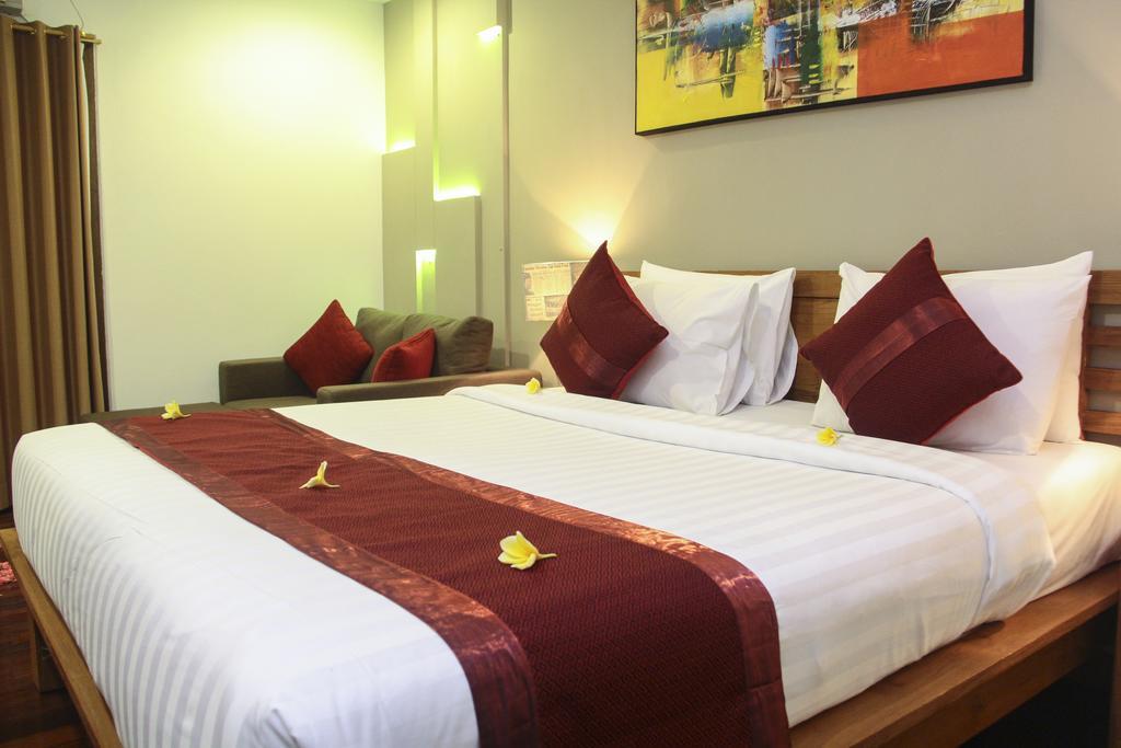 เดลู วิลลา แนด์ สวีท ซมีญะก์ Hotel เกอโรโบกัน ภายนอก รูปภาพ
