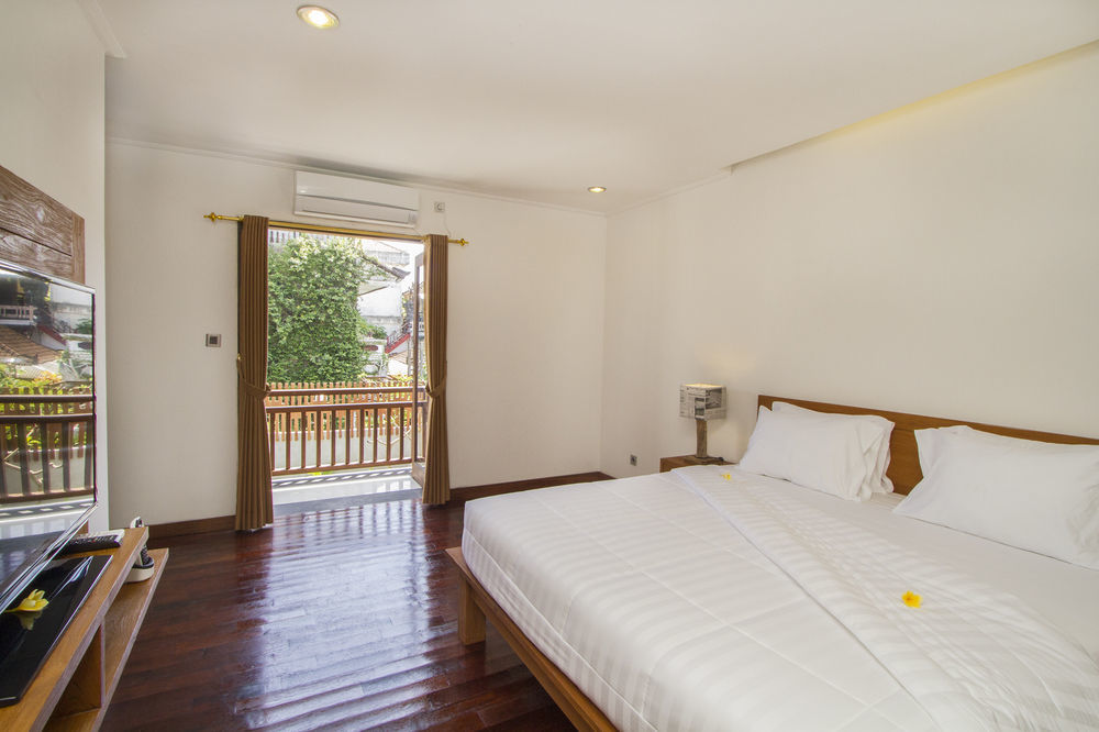 เดลู วิลลา แนด์ สวีท ซมีญะก์ Hotel เกอโรโบกัน ภายนอก รูปภาพ