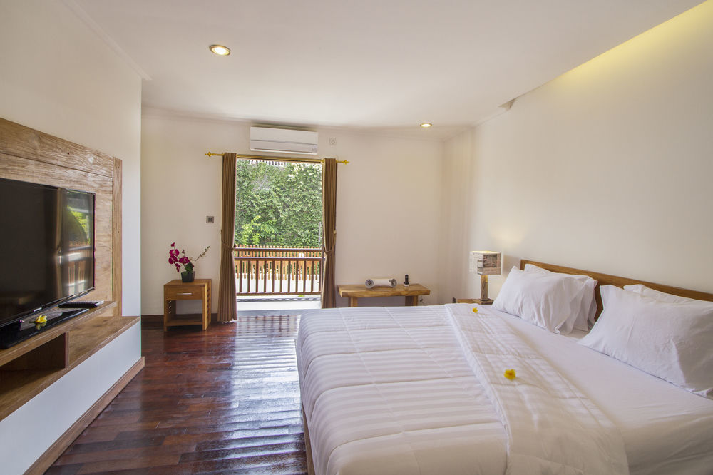 เดลู วิลลา แนด์ สวีท ซมีญะก์ Hotel เกอโรโบกัน ภายนอก รูปภาพ